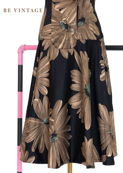 褐色大花黑底復古洋裝4