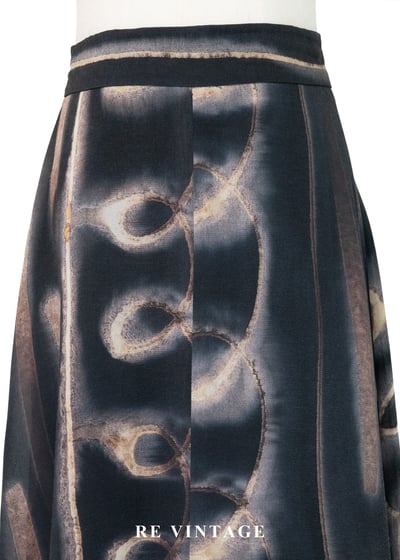 夜晚湖面聲波長裙（27-28"）3