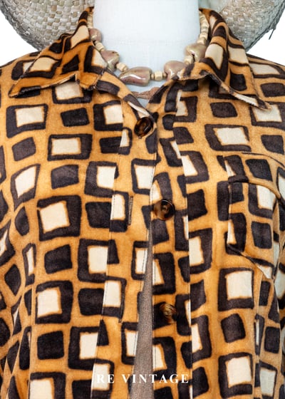 琥珀黑糖方格迷宮絨布上衣13