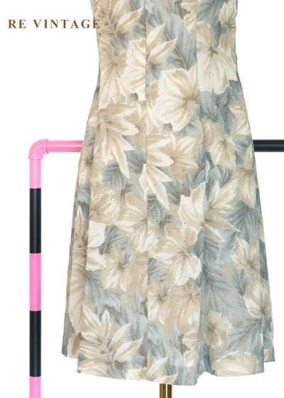 南法莊園 - 低飽和大地色花卉細肩帶洋裝11