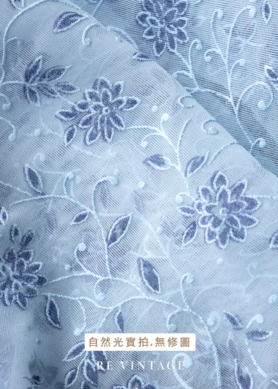 淡藍冰霜小花透膚上衣16