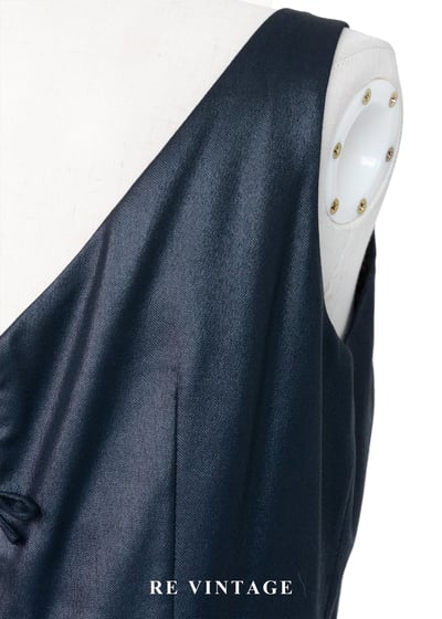 質感單品 - 黑光繫結簡約露背迷你洋裝9