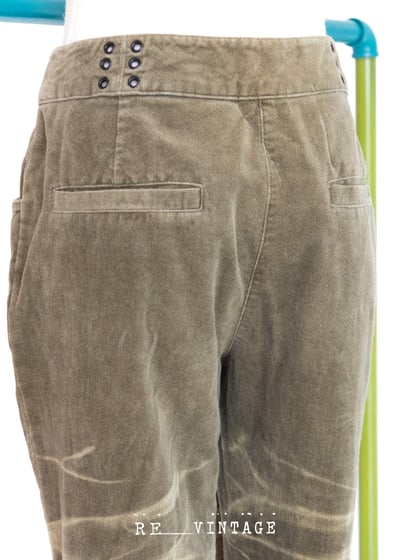 Betty 辣辣墨綠色波紋絨布喇叭褲6