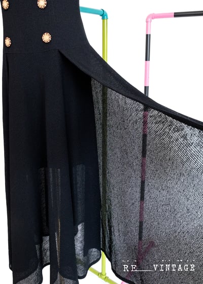 小花木釦鬆餅格布料黑色長洋裝10