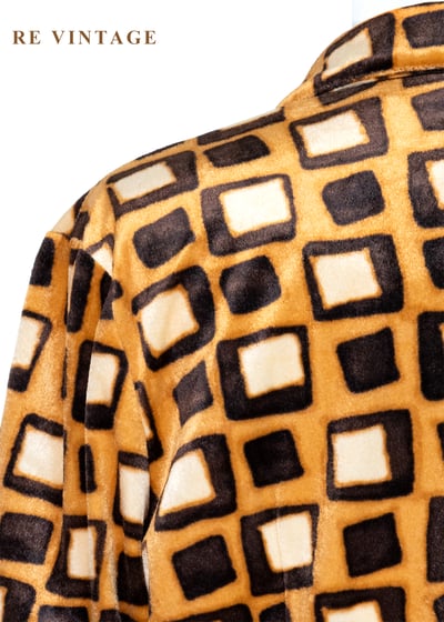 琥珀黑糖方格迷宮絨布上衣11