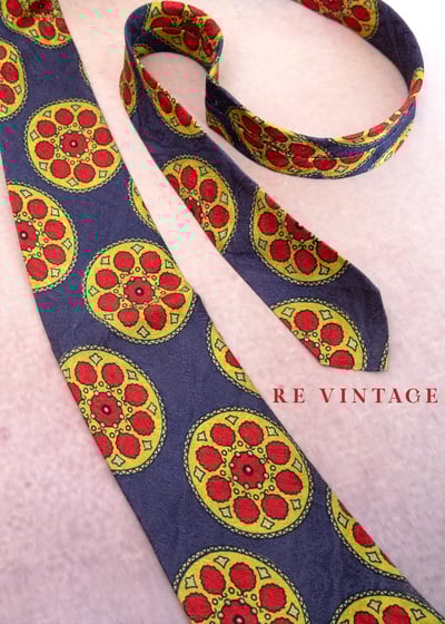 萬花筒效應- 紫紅撞色圓圖騰領帶1