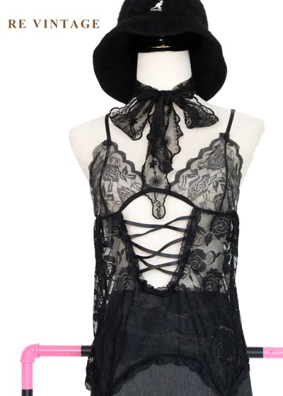 危險的甜美玫瑰蕾絲細肩帶背心1