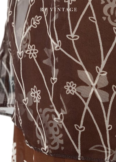 咖啡小白花透膚上衣10