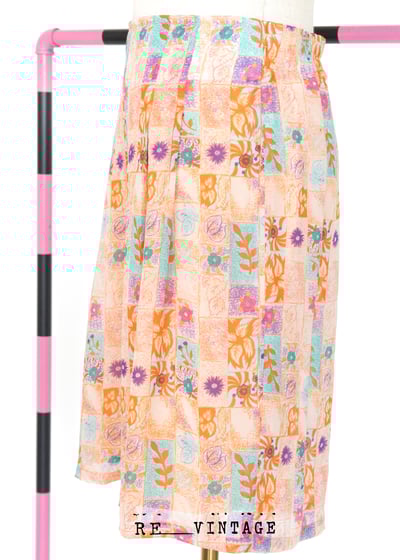 小花朵在格紋裡淡橘子色雪紡短褲（27"）5