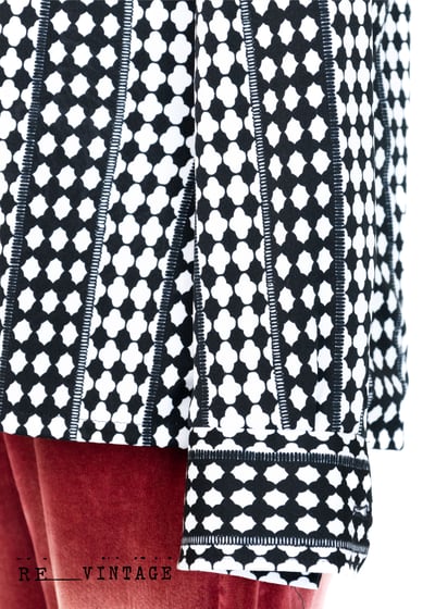 『法國寶物』黑白教堂窗花彈性長袖上衣10