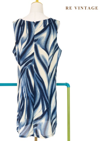 藍流波紋優雅流向洋裝10