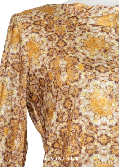 金棕柔和花磚絨布上衣7