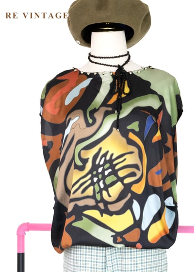 Shapes in Motion 色彩碰撞上衣1