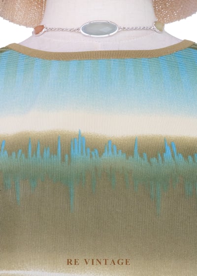 青苔湖水交疊山景上衣8