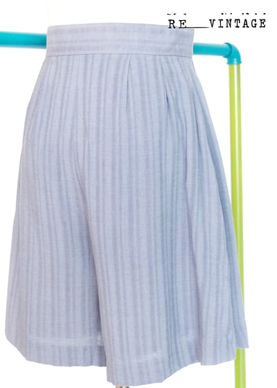 日本製 - 輕薄棉麻質料灰藍色線條短褲5