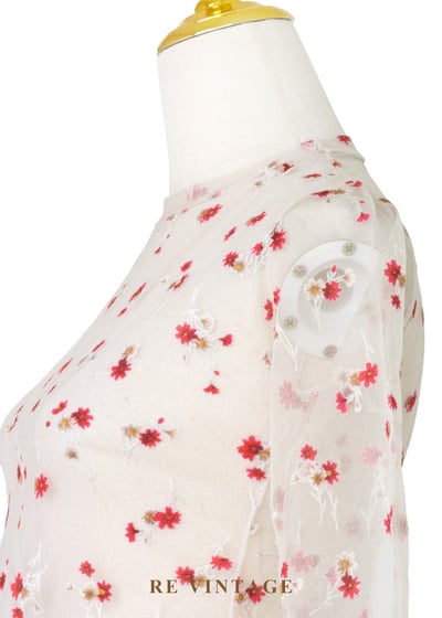 草莓汽水花香味網紗上衣9