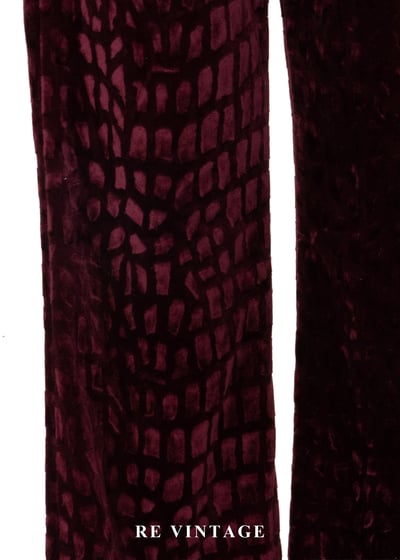 莓果色雕紋紋理絨布長褲（25"）10