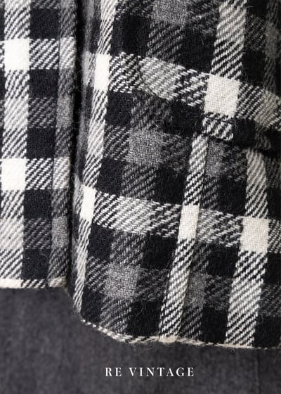 散發可愛氣質的黑灰色格紋毛料西裝外套7