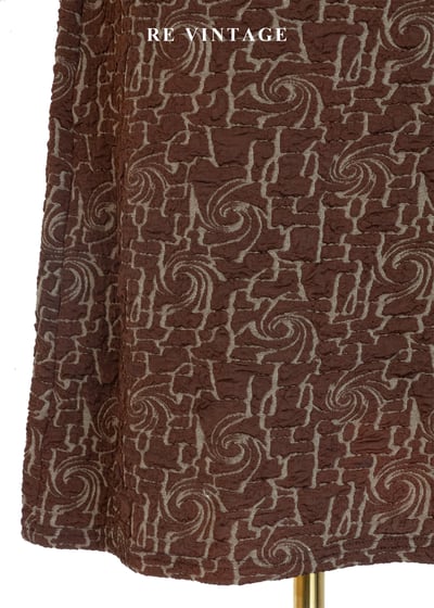 棕紅色漩渦圖騰抽繩領洋裝6
