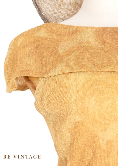 Misted Yellow 玫瑰一字領上衣4