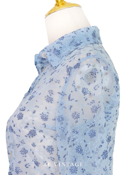 淡藍冰霜小花透膚上衣11