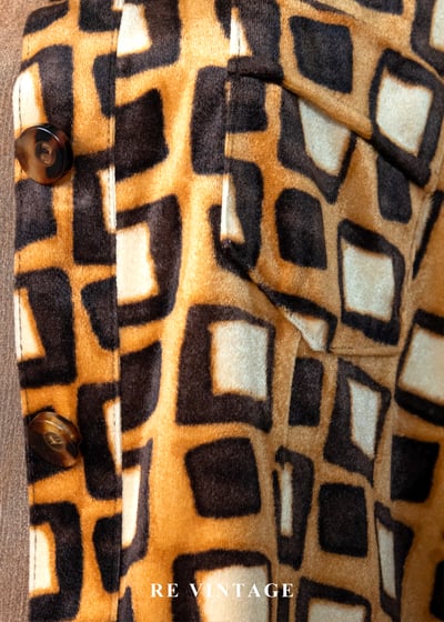 琥珀黑糖方格迷宮絨布上衣4