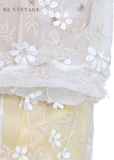 法式金光花語刺繡透膚洋裝10