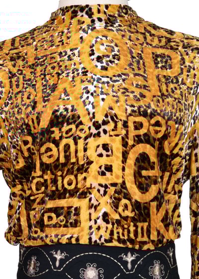 狂熱派對金豹字母絨布上衣4