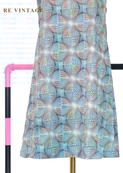 穿梭時空的數碼訊號迷你洋裝4