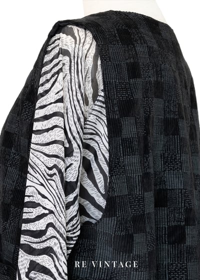 黑灰色格紋燈芯絨背心6