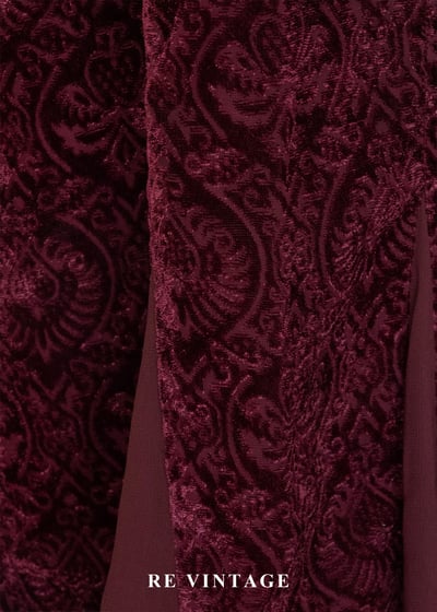 勃根地神秘古典浮雕絨布洋裝9