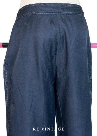 質感單品 - 光澤藍中腰喇叭褲7