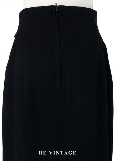 質感單品 - 高冷俐落的高腰金釦黑長裙（28"）11