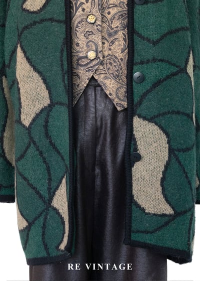 溫暖の苔綠幾何線條針織外套3