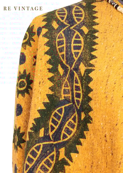 『歐洲寶物』Golden Yellow Pom Pom 漂亮披風罩衫6