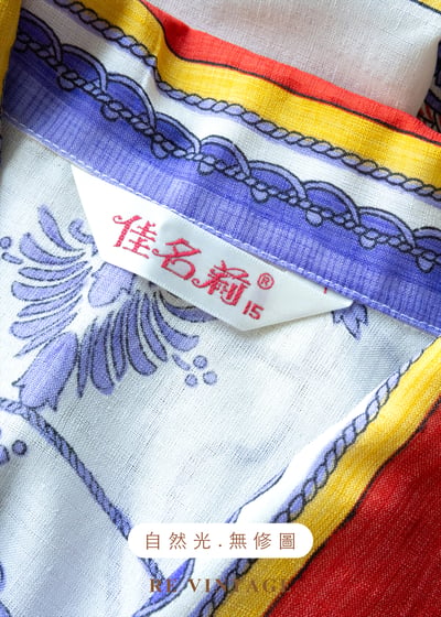 藝廊裡的午後對談 - 經典多彩圖騰絲巾印花襯衫13