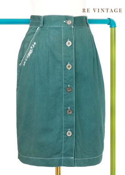 Evergreen 白色小花短裙（26"）1