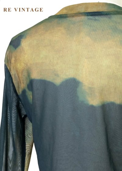 黃綠與藍綠暈染交疊網紗上衣9