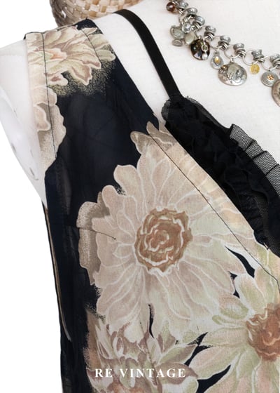 古典黑底米色菊花開襟長版罩衫/長洋裝6