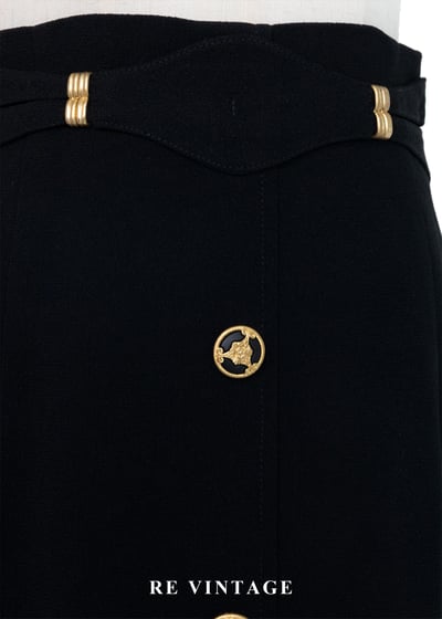 質感單品 - 高冷俐落的高腰金釦黑長裙（28"）5