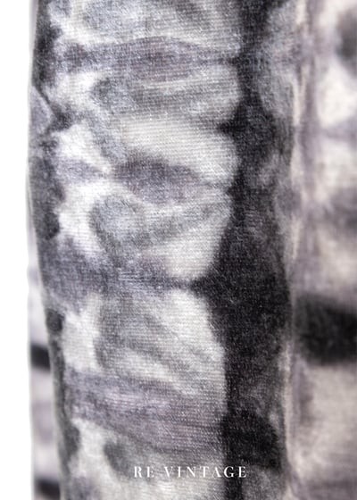 銀灰色の暈染斑紋絨布襯衫10