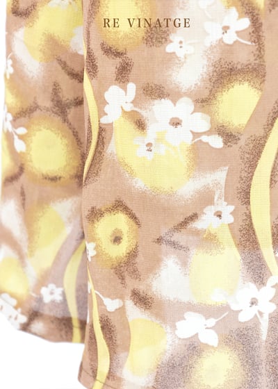 流動黃線條小白花超可愛長洋裝13