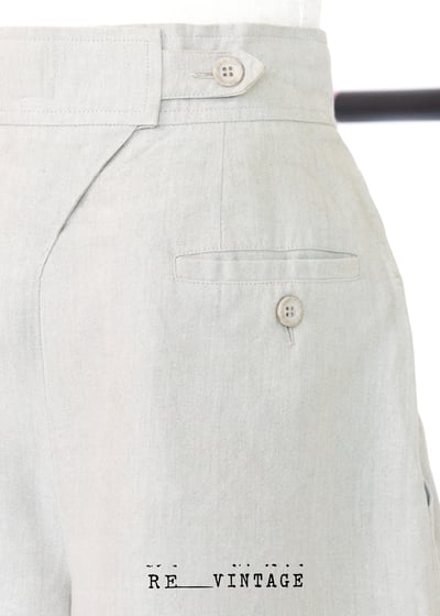 義大利製 - Escada 氣質麻料米白色及膝短褲8