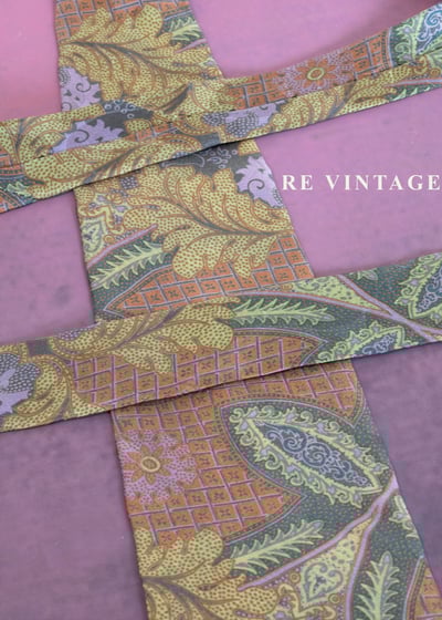 華麗的曲線與繁華交錯領帶2