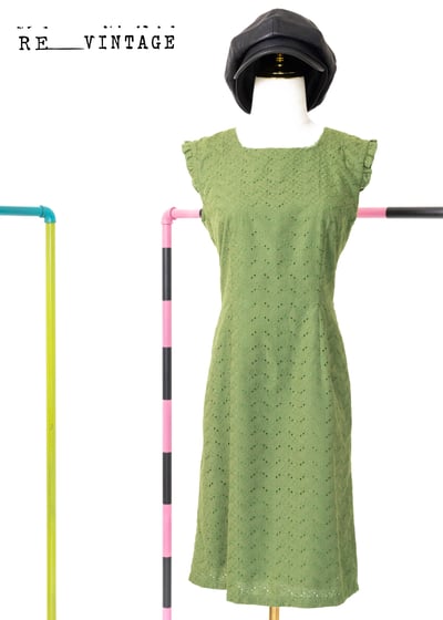 薄荷綠小荷葉邊洋裝1