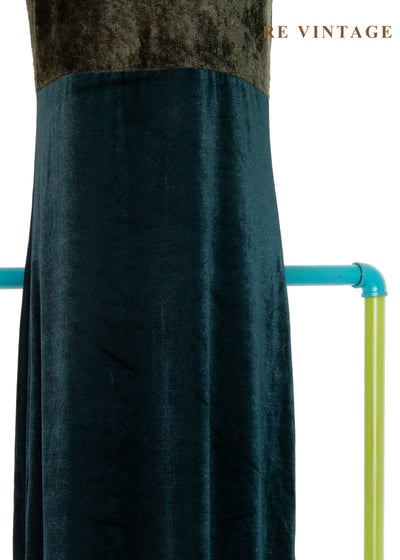 質感單品 - 柔霧深綠與苔綠光影細肩長洋裝4