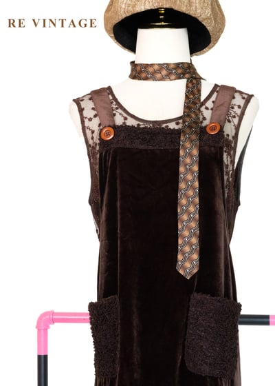 香港製 - 泰迪熊熊深棕毛絨大口袋連身長洋裝3