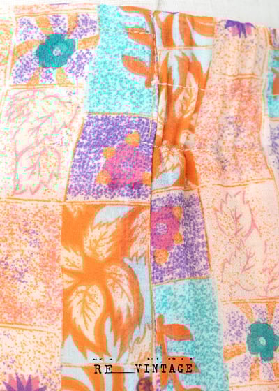 小花朵在格紋裡淡橘子色雪紡短褲（27"）6