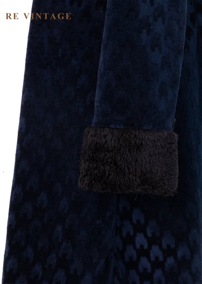 華麗毛邊深藍立體壓絨布洋裝10