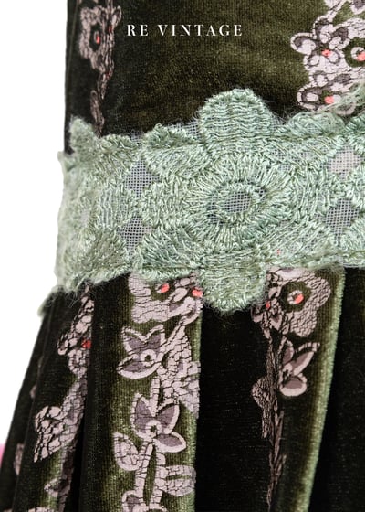 宮廷公主高級綠絨布細肩帶洋裝9